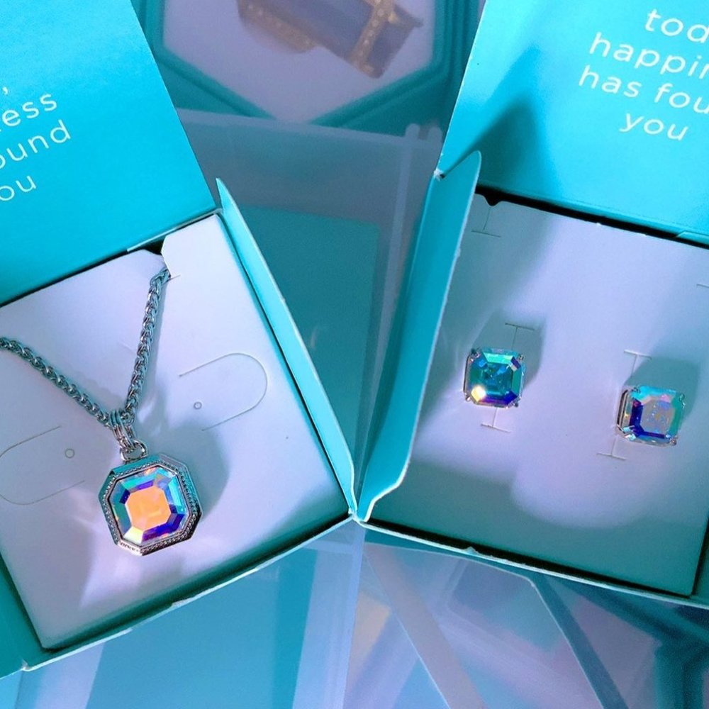 Origami O:"Just Let Go" Imperial Necklace/Earrings
